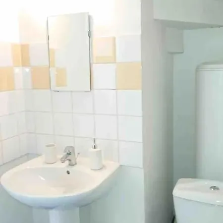 Logement Au Calme Et En Plein Coeur ! דירה Neufchâteau